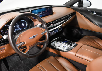 Подержанный автомобиль Genesis G80 2021 года (9 фото)