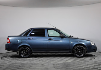 Подержанный автомобиль LADA (ВАЗ) Priora Sedan 2015 года (4 фото)