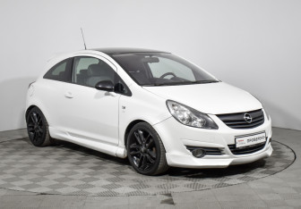 Подержанный автомобиль Opel Corsa 2008 года (3 фото)