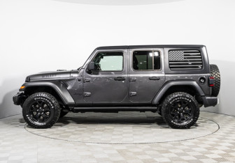 Подержанный автомобиль Jeep Wrangler 2020 года (8 фото)