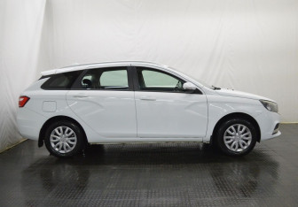 Подержанный автомобиль LADA (ВАЗ) Vesta Wagon 2020 года (4 фото)