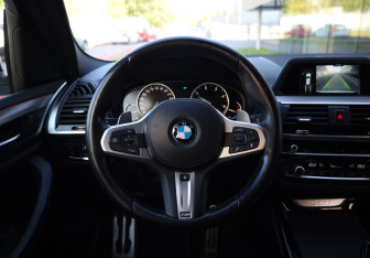 Подержанный автомобиль BMW X3 2019 года (9 фото)