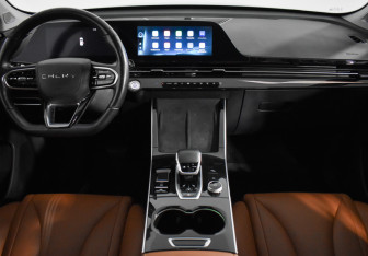 Подержанный автомобиль Omoda C5 2023 года (16 фото)