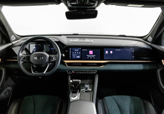 Подержанный автомобиль Geely Monjaro 2023 года (11 фото)