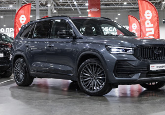 Подержанный автомобиль Geely Monjaro 2023 года (6 фото)