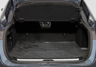 Подержанный автомобиль Geely Tugella 2023 года (33 фото)