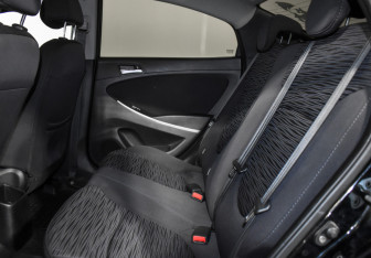 Подержанный автомобиль Hyundai Solaris Hatchback 2014 года (12 фото)