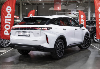 Подержанный автомобиль Exeed RX 2023 года (8 фото)