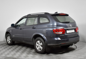 Подержанный автомобиль SsangYong Kyron 2010 года (7 фото)