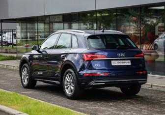 Подержанный автомобиль Audi Q5 2021 года (8 фото)