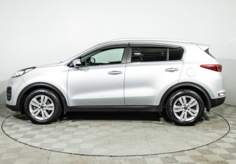 Подержанный автомобиль Kia Sportage 2018 года (8 фото)