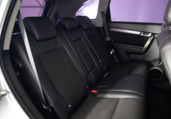 Подержанный автомобиль Chevrolet Captiva 2012 года (20 фото)