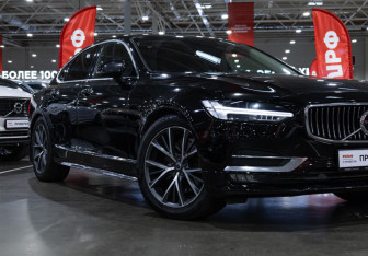 Подержанный автомобиль Volvo S90 2018 года (6 фото)
