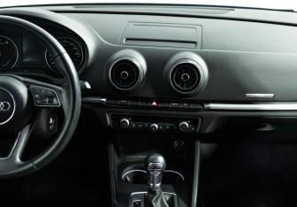 Подержанный автомобиль Audi A3 Sedan 2019 года (14 фото)