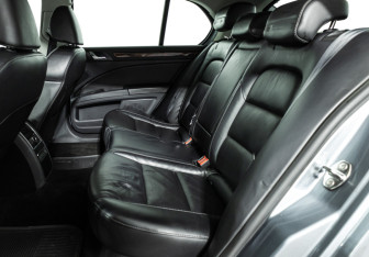 Подержанный автомобиль Skoda Superb Liftback 2011 года (10 фото)