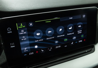 Подержанный автомобиль Skoda Octavia Liftback 2021 года (17 фото)