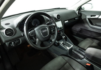 Подержанный автомобиль Audi A3 Hatchback 2012 года (11 фото)