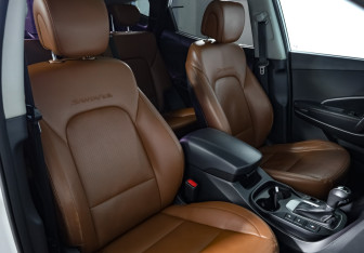 Подержанный автомобиль Hyundai Santa Fe 2012 года (27 фото)