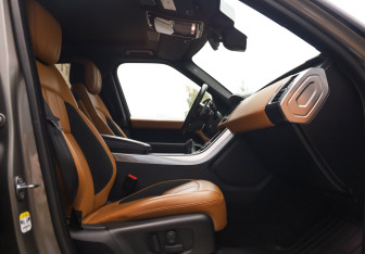 Подержанный автомобиль Land Rover Range Rover Sport 2021 года (31 фото)