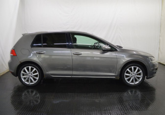 Подержанный автомобиль Volkswagen Golf Hatchback 2013 года (4 фото)