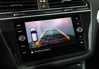 Подержанный автомобиль Volkswagen Tiguan 2021 года (17 фото)