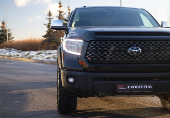 Подержанный автомобиль Toyota Tundra 2013 года (11 фото)