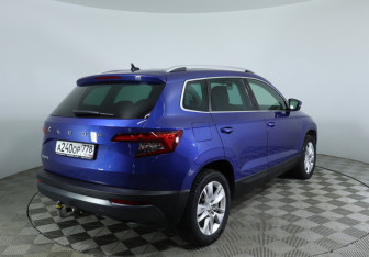 Подержанный автомобиль Skoda Karoq 2020 года (9 фото)