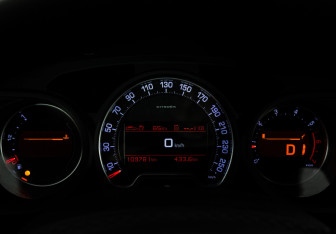 Подержанный автомобиль Citroen C5 Sedan 2008 года (22 фото)