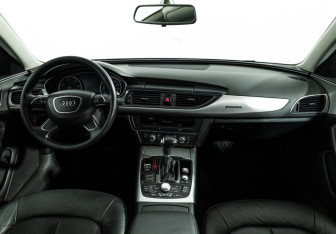 Подержанный автомобиль Audi A6 Sedan 2011 года (13 фото)