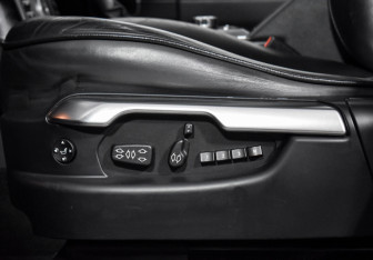 Подержанный автомобиль Land Rover Range Rover 2006 года (12 фото)