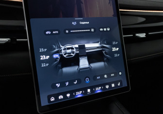 Подержанный автомобиль Geely Preface 2024 года (19 фото)