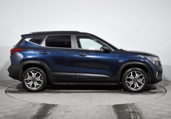 Подержанный автомобиль Kia Seltos 2021 года (4 фото)