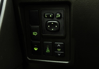 Подержанный автомобиль Toyota Land Cruiser Prado 2009 года (19 фото)