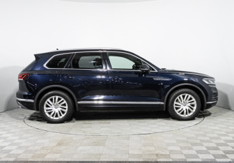 Подержанный автомобиль Volkswagen Touareg 2019 года (4 фото)