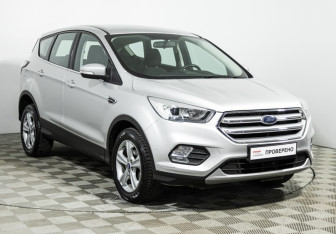 Подержанный автомобиль Ford Kuga 2019 года (3 фото)