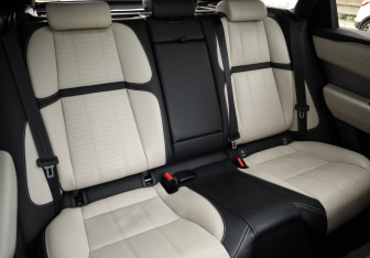 Подержанный автомобиль Land Rover Range Rover Velar 2019 года (29 фото)
