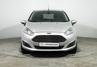 Подержанный автомобиль Ford Fiesta Hatchback 2016 года (2 фото)
