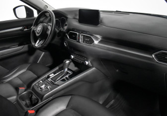 Подержанный автомобиль Mazda CX-5 2020 года (13 фото)