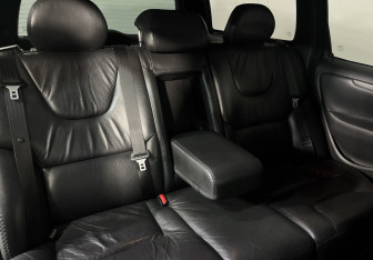 Подержанный автомобиль Volvo XC70 2007 года (19 фото)