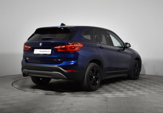 Подержанный автомобиль BMW X1 2018 года (5 фото)