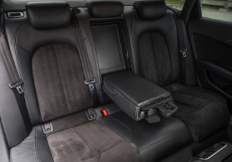 Подержанный автомобиль Audi A6 Sedan 2013 года (29 фото)