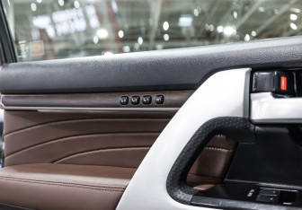 Подержанный автомобиль Toyota Land Cruiser Suv 2019 года (24 фото)