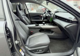 Подержанный автомобиль Changan Lamore 2023 года (22 фото)