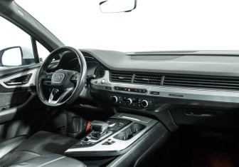 Подержанный автомобиль Audi Q7 2018 года (9 фото)