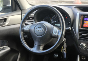 Подержанный автомобиль Subaru Forester Suv 2010 года (15 фото)