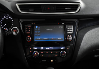 Подержанный автомобиль Nissan Qashqai 2017 года (17 фото)