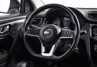 Подержанный автомобиль Nissan Qashqai 2019 года (16 фото)