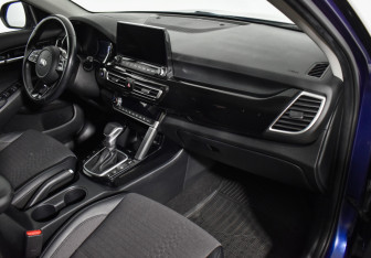 Подержанный автомобиль Kia Seltos 2020 года (12 фото)