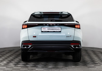 Подержанный автомобиль Omoda C5 2024 года (7 фото)