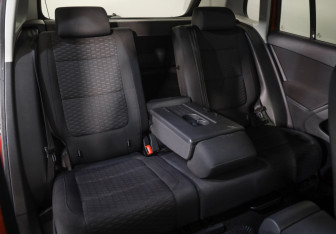 Подержанный автомобиль Volkswagen Tiguan 2009 года (23 фото)